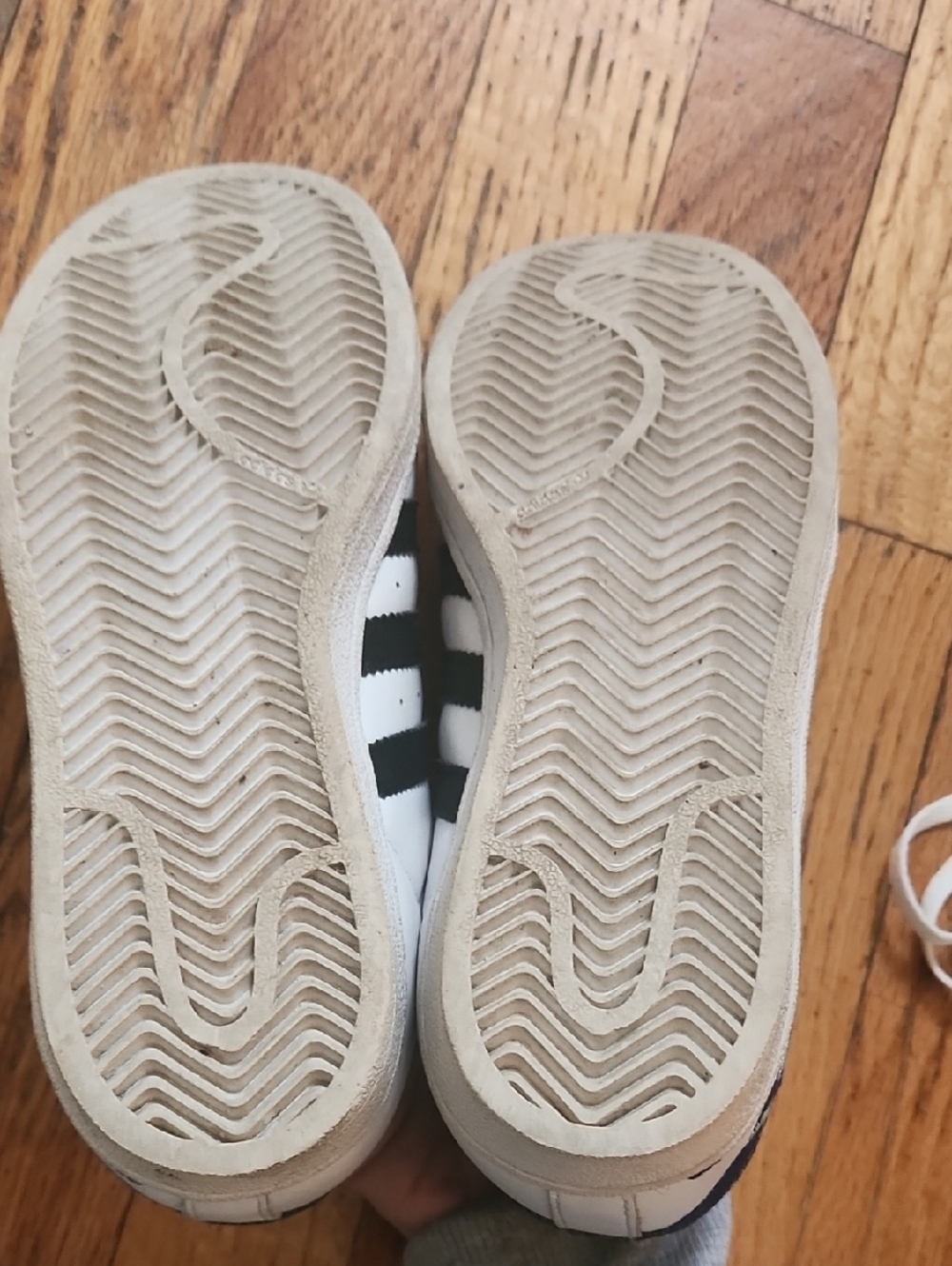 Adidas Superstar- Embroidered - Picture 7 of 9